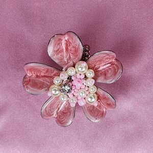 NWOT Stretch ElegPink Floral Brooch